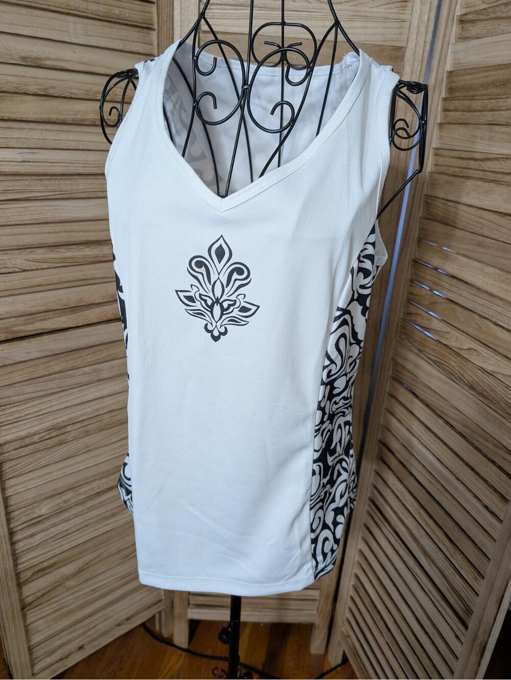 Made For Life Women's  Short Sleeve Top  Size Medium White And Black